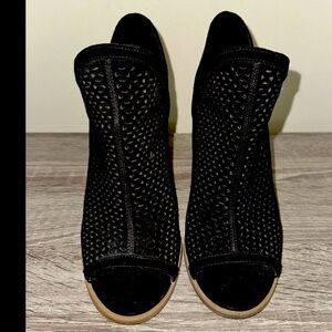 Lucky Brand Larise Black‎ Peep Toe Ankle Bootie 11